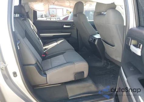 2014 Toyota Tundra Sr5 4.6L V8 z USA, uszkodzony, nr VIN 5TFEM5F11EX079572